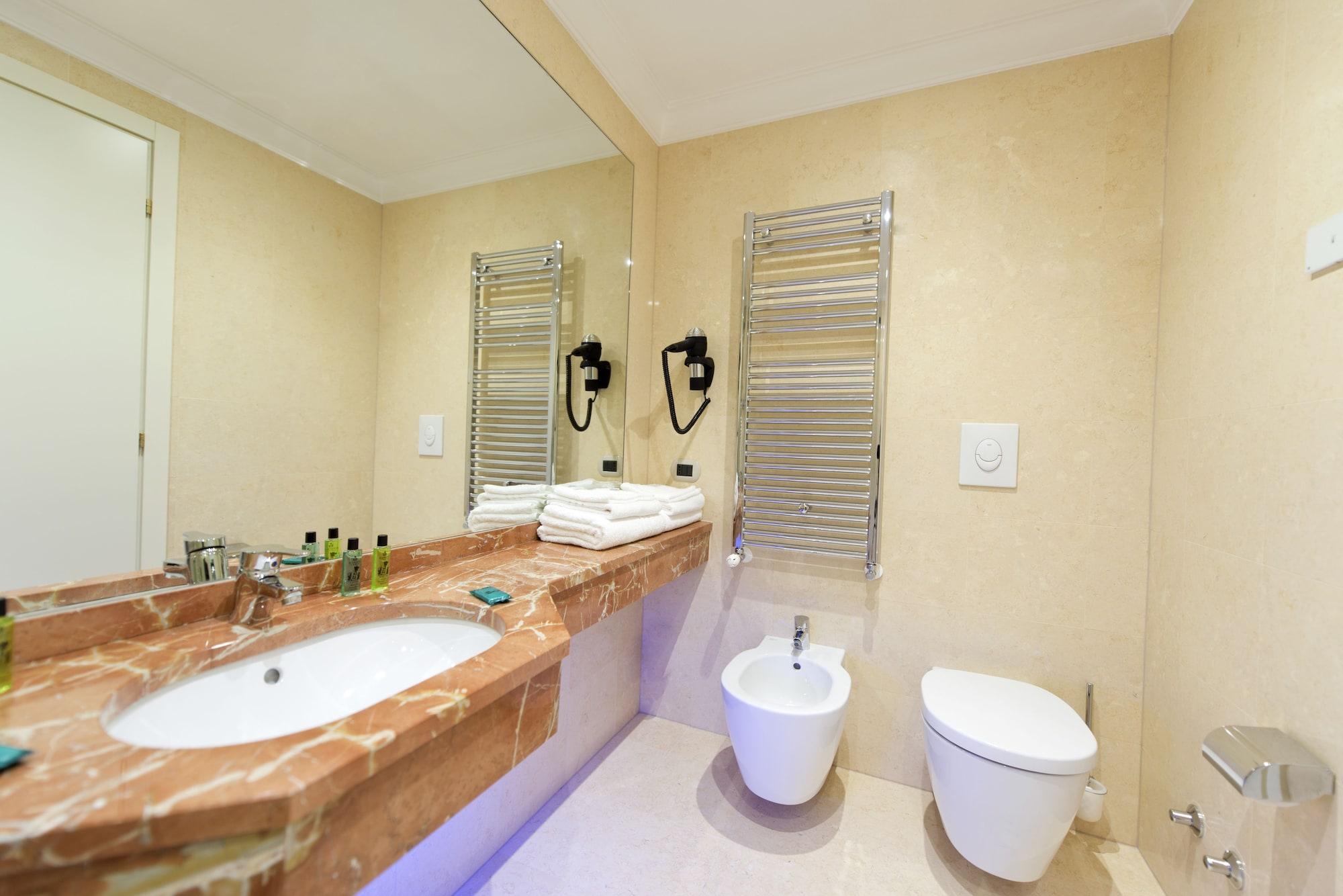 King Room Spa Bath